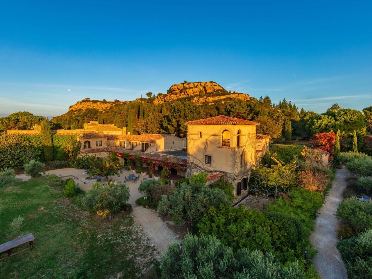 Hotel Garrigae Abbaye De Sainte Croix 4*