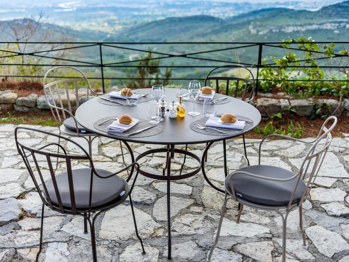 Hotel Garrigae Abbaye De Sainte Croix 4*
